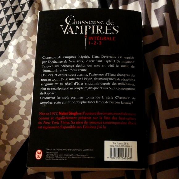 Chasseuse de vampires-intégrale - Picture 2 of 2